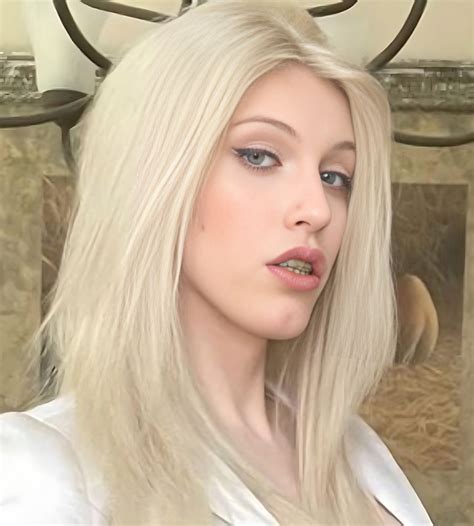 Izzy Aoki's Porn Videos .